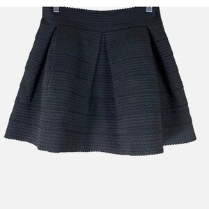 Devlin Sz Medium Skirt Black Pleated A Line Skater Stiff Shape Short Skirt